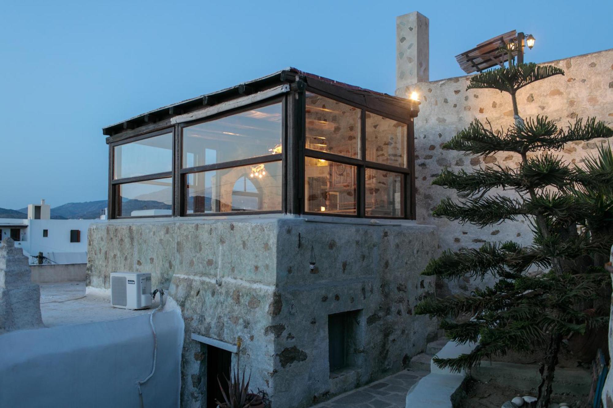 Themed House "Castle Halaros" View 17Th Century Glinado Naxos Exterior foto