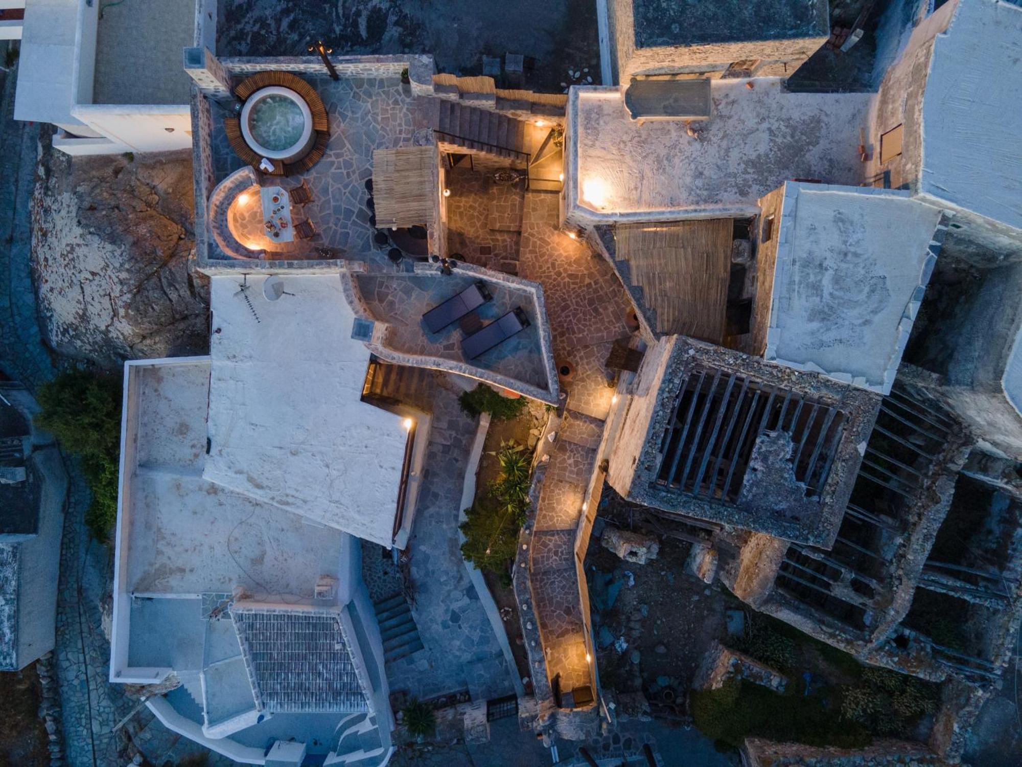 Themed House "Castle Halaros" View 17Th Century Glinado Naxos Exterior foto