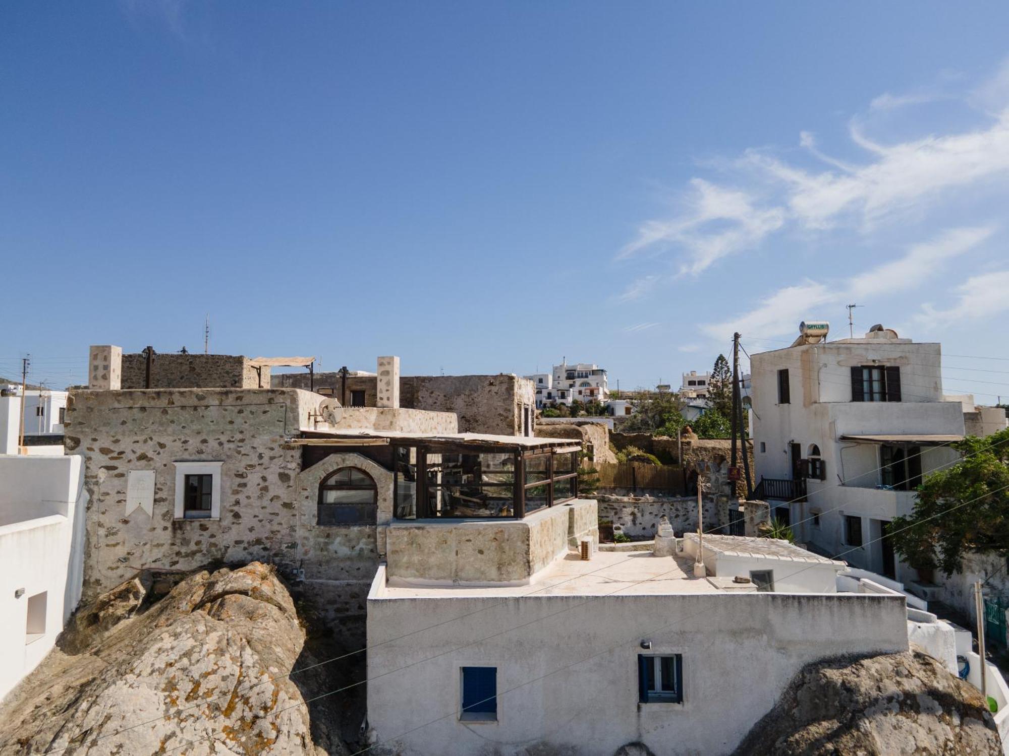 Themed House "Castle Halaros" View 17Th Century Glinado Naxos Exterior foto